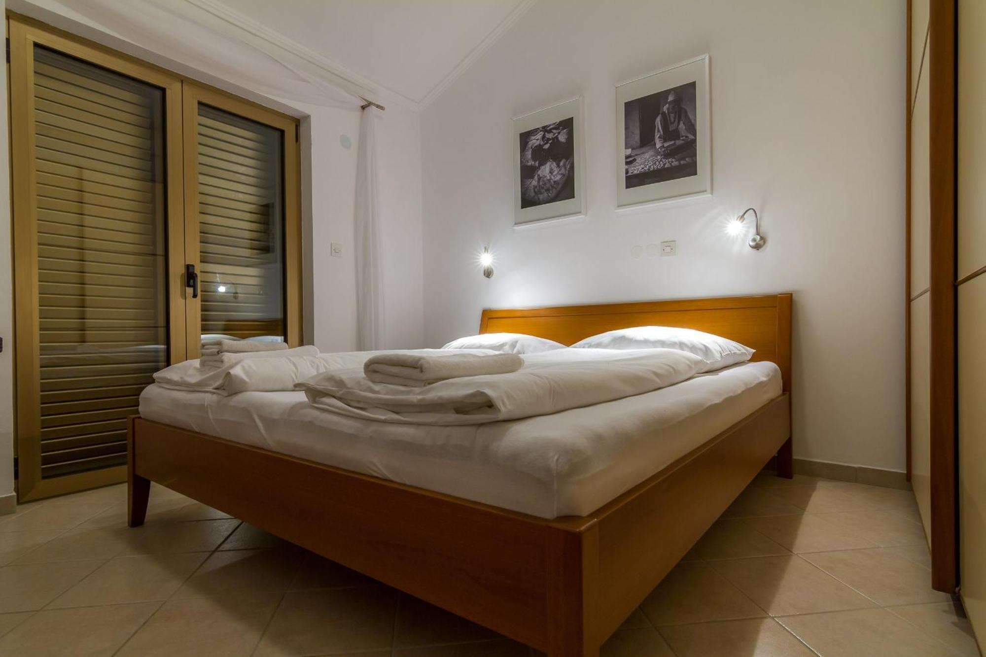 Villa Royal Supetarska Draga Room photo
